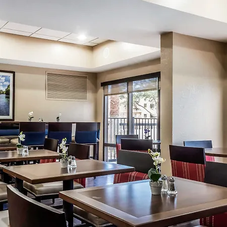 Comfort Suites Tallahassee Capitol - University Area 